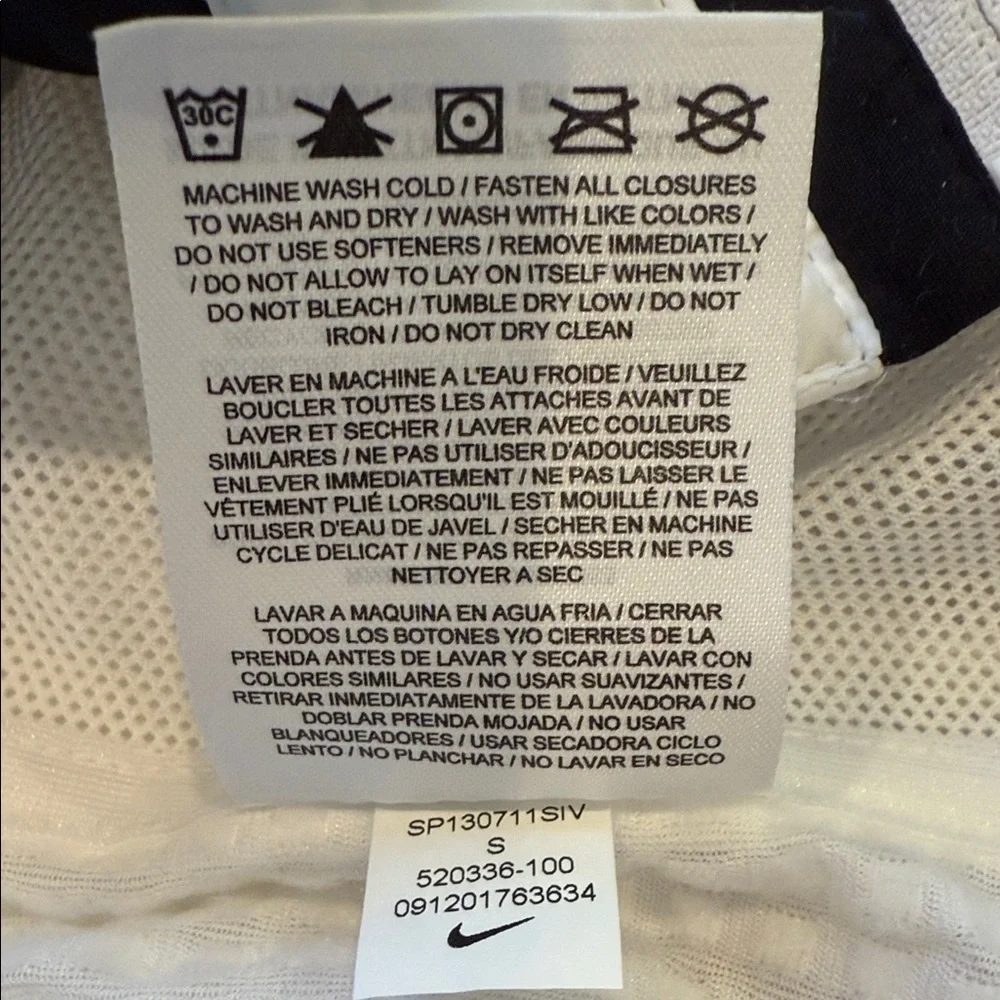 Nike Dri Fit White & Black Running Jacket Size Small